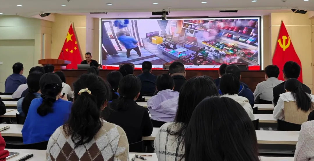 0dc40265c7794801b8af2d4655105f3e